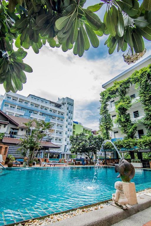 Sutus Court 4 Hotel Pattaya Exterior foto